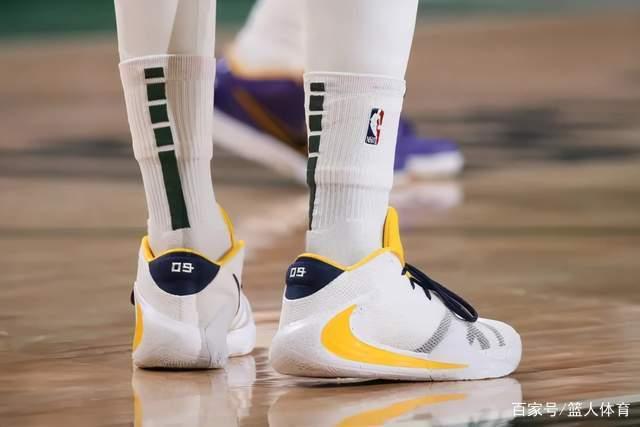 意天空：那不勒斯有意尤文后卫达尼洛