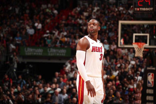 胡梅尔斯前妻：我非常爱我的前夫 我生活中缺男人